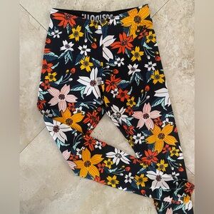 NIKE leg-a-see Hawaii black floral leggings